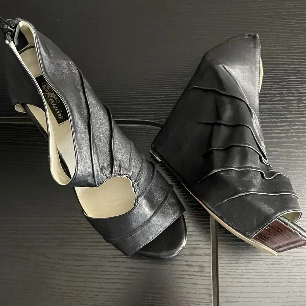 Messeca New York Cecilia Black Leather Platform Wedges. 9.5